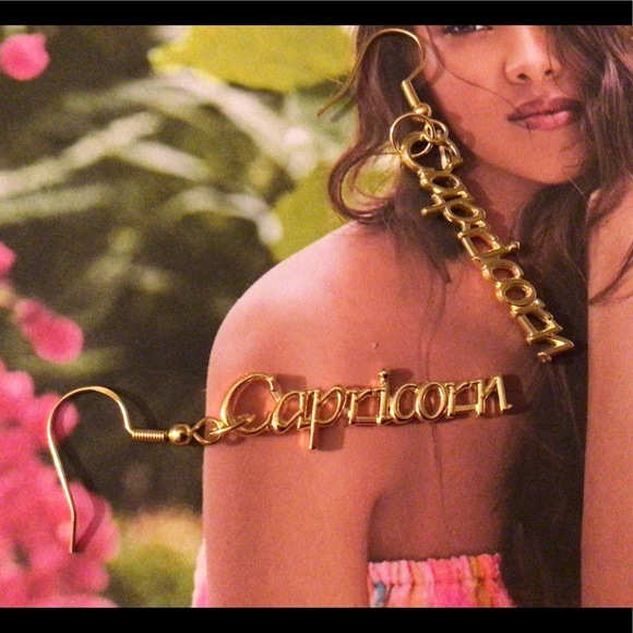 Capricorn 18k gold earrings astrology horoscope - Picture 3 of 3